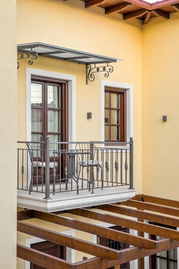 Petrou Suites Ioánnina Exteriér fotografie